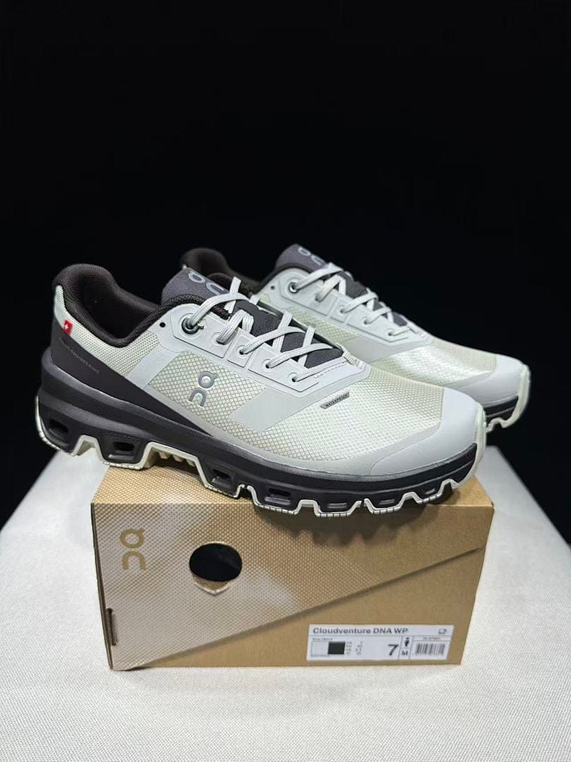 On Cloudventure (Colorway 2)