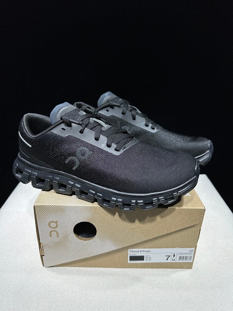 On Cloud 6 Push 'Triple Black'