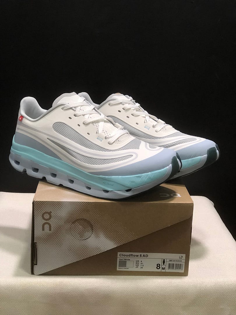 On Cloudflow 5 (Colorway 8)