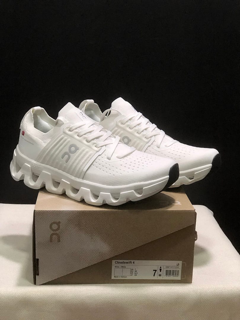 On Cloudswift 4 (Colorway 11)