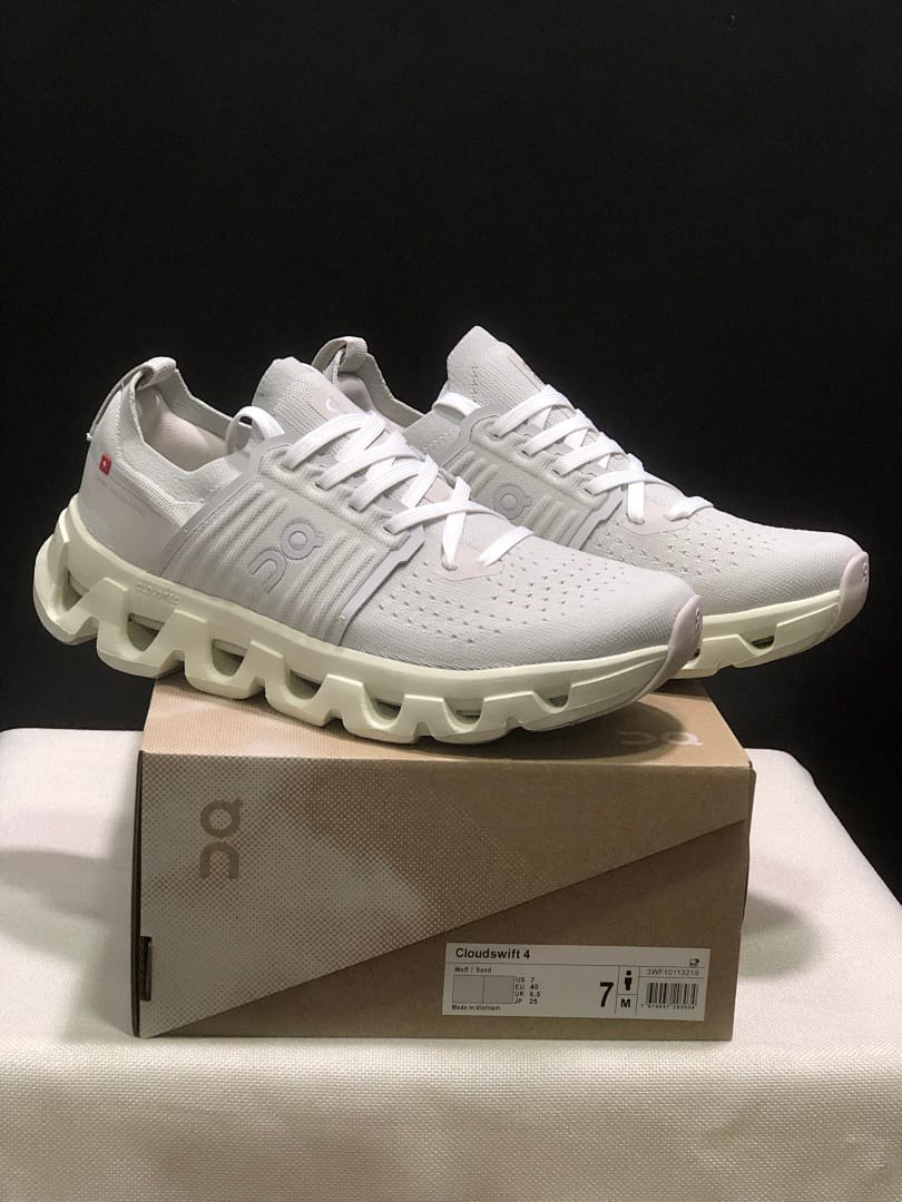 On Cloudswift 4 (Colorway 8)