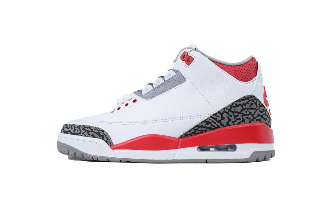 Air Jordan 3 OG “Fire Red”