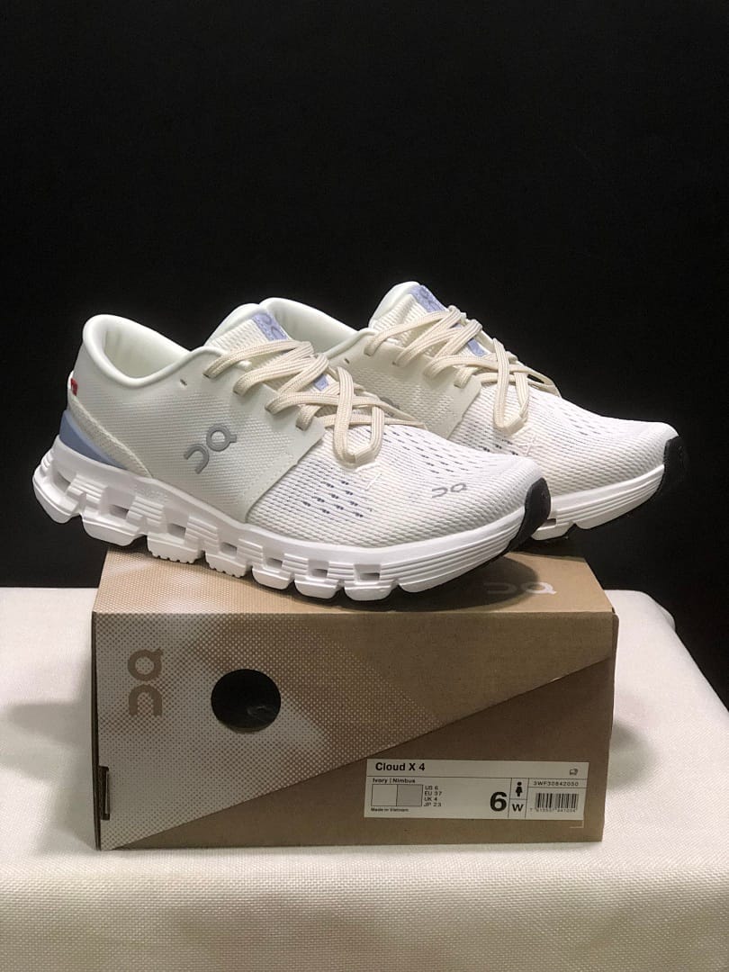 On Cloud X4 (Colorway 4)