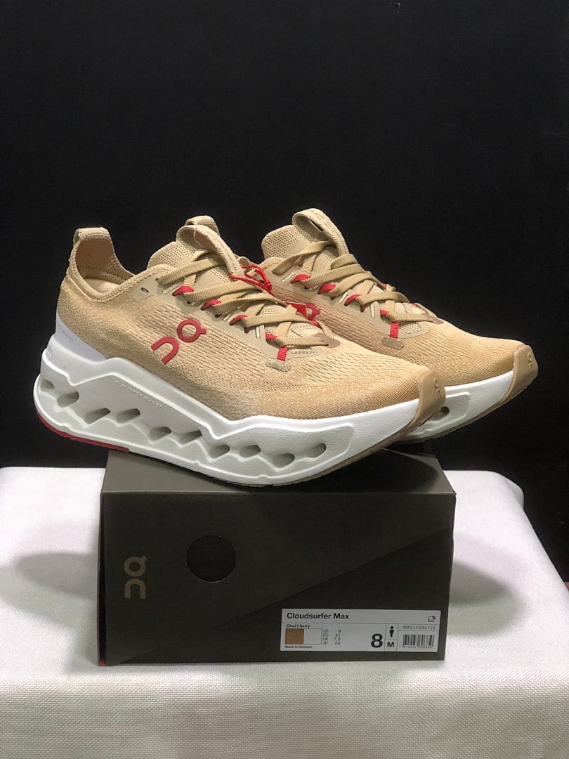 On Cloudsurfer Max (Colorway 10)