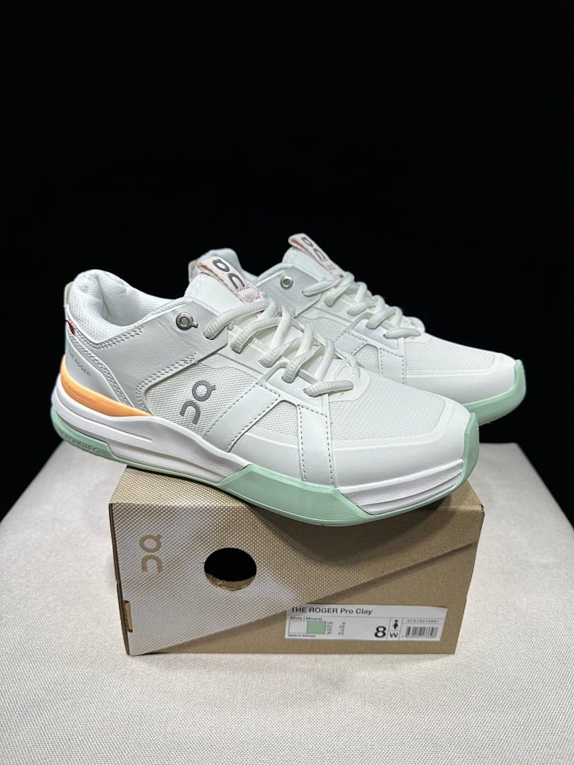 On THE ROGER Clubhouse Pro (Colorway 2)