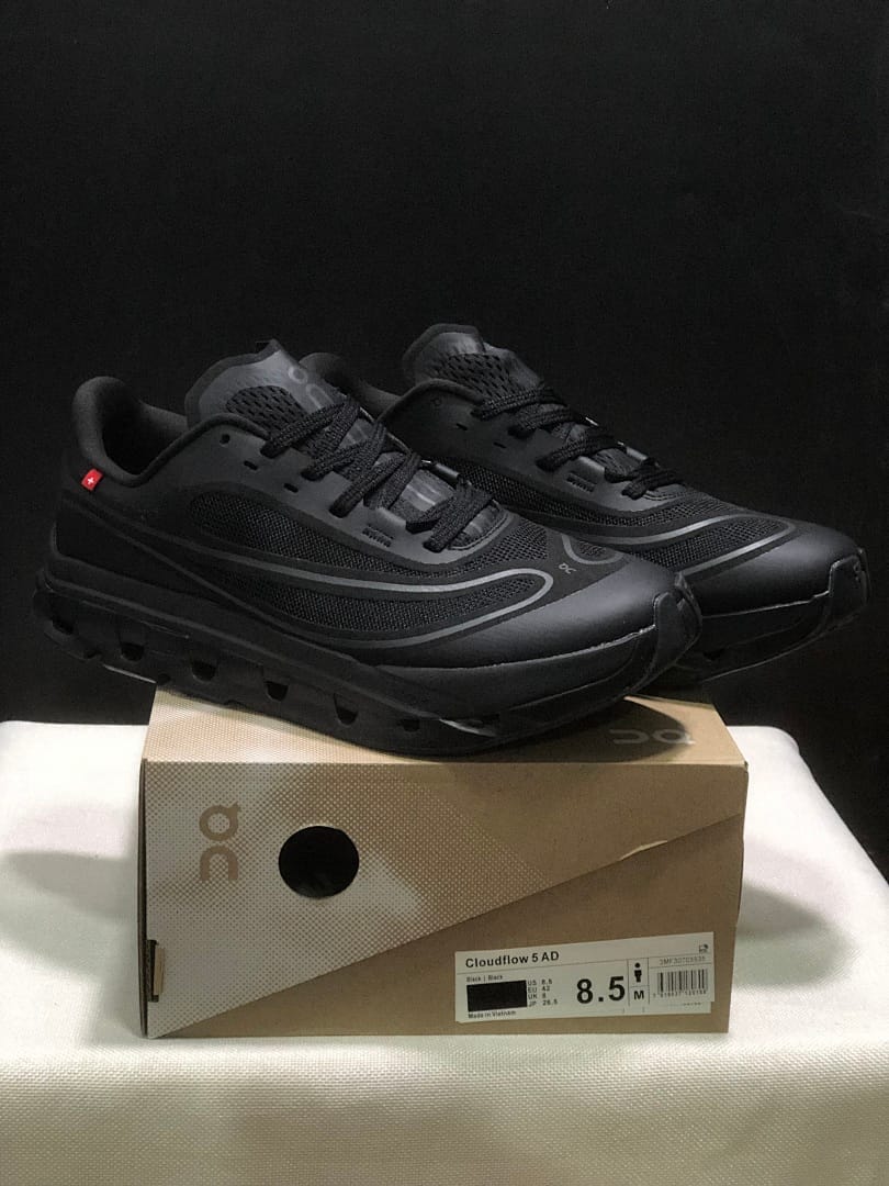 On Cloudflow 5 (Colorway 6)
