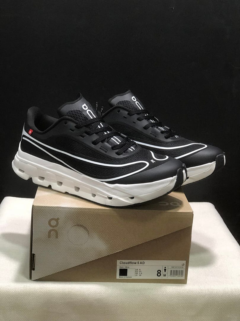 On Cloudflow 5 (Colorway 4)