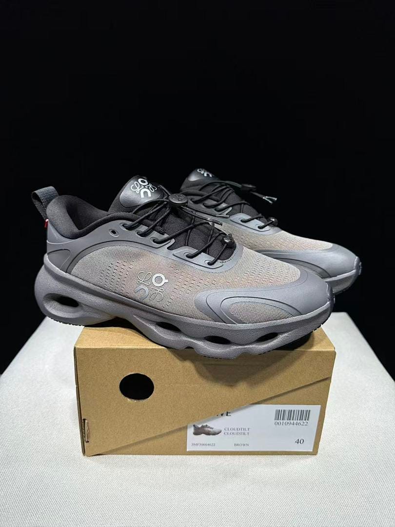 On × LOEWE Cloudventure 3.0 (Colorway 2)