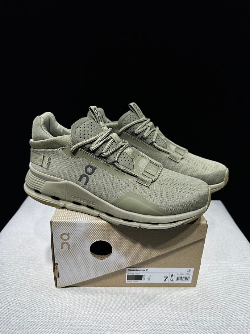 On Cloudnova 2 'Green'