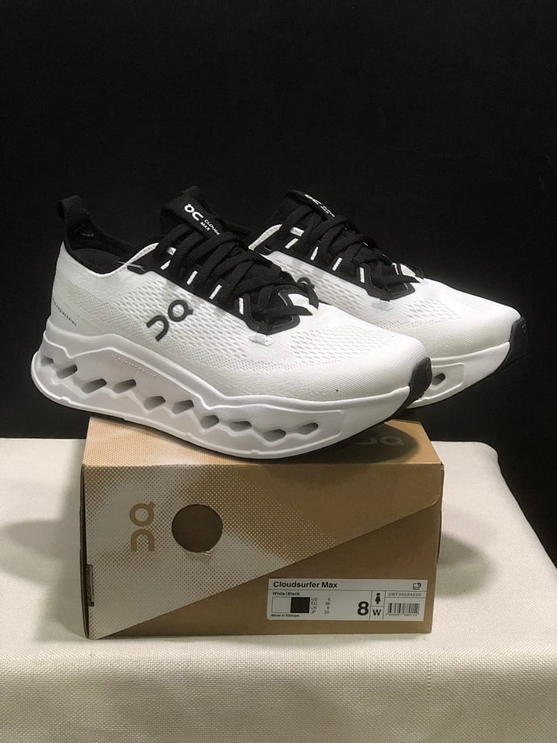 On Cloudsurfer Max (Colorway 4)