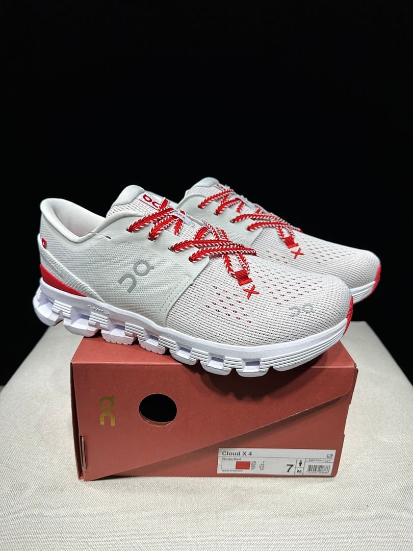 On Cloud X4 (Colorway 2)
