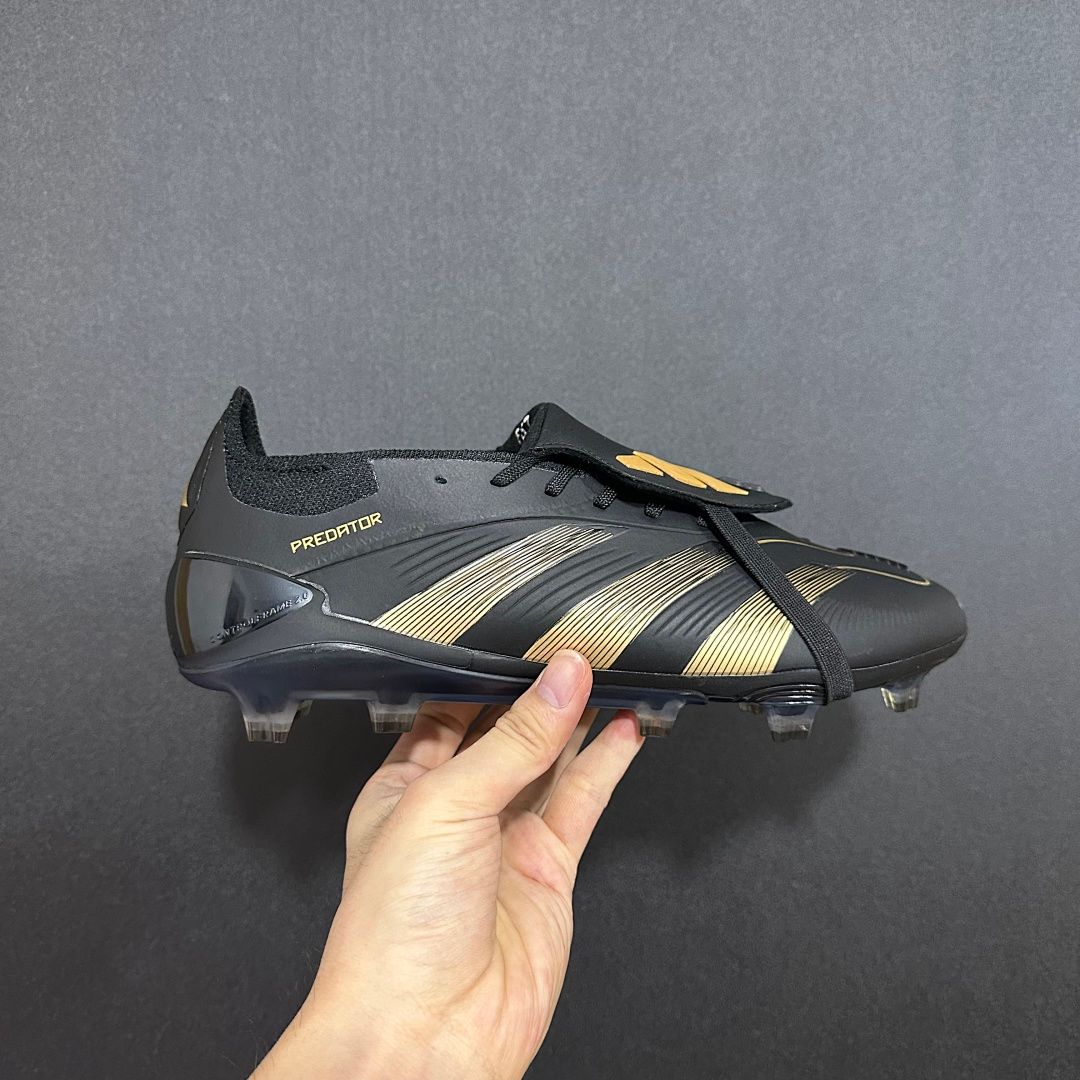 Adidas Predator 30th V6 FG