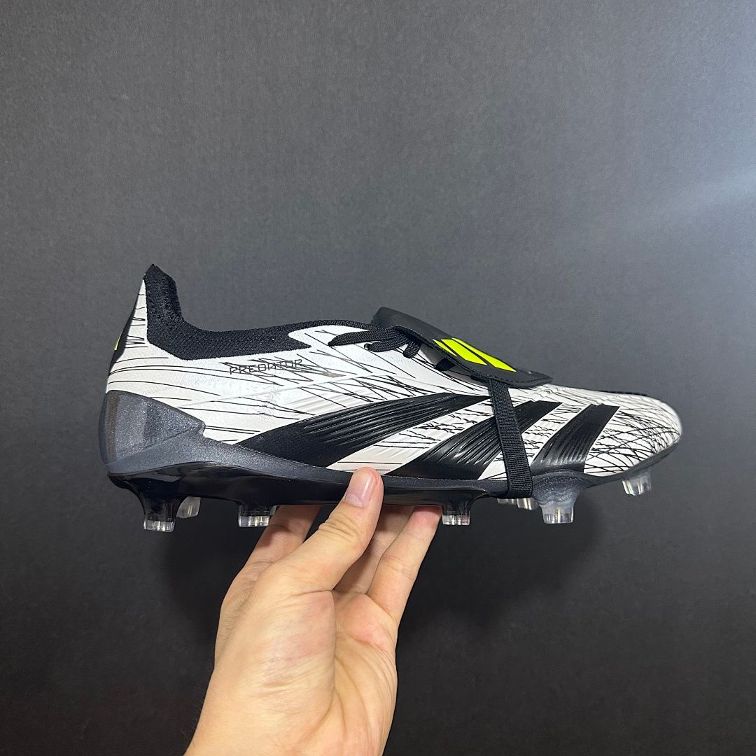 Adidas Predator 30th V33 FG