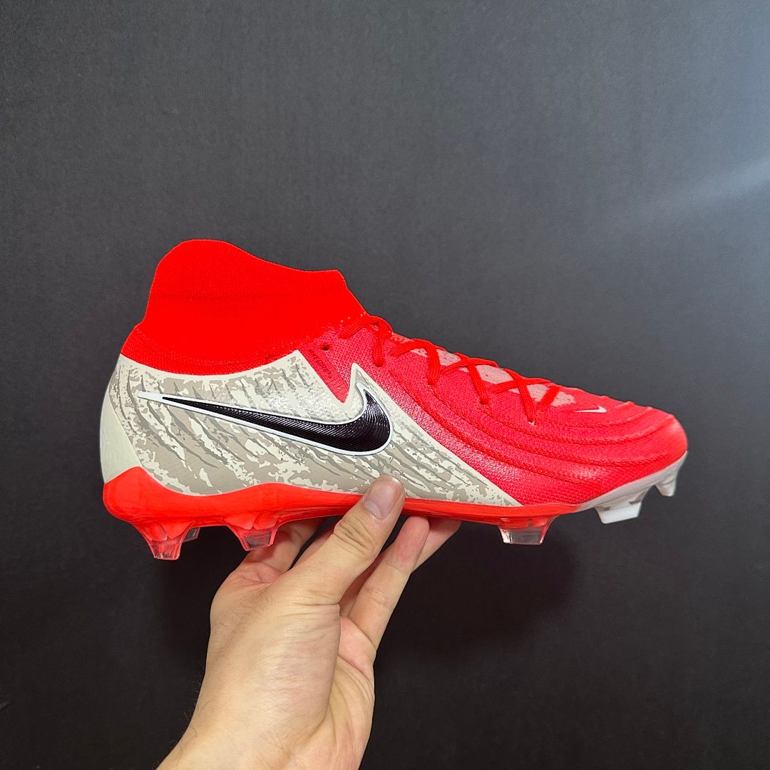 Nike Phantom GX 2 V12 FG