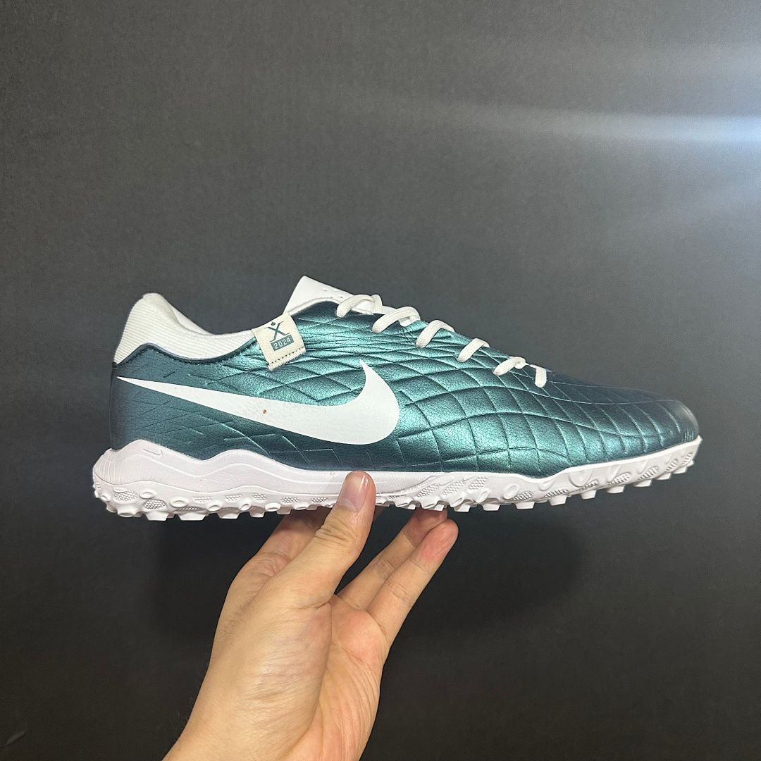 Nike Tiempo 30th V2 TF