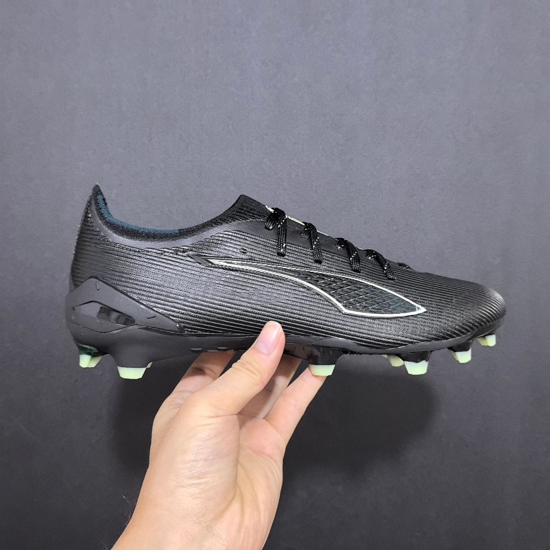 Puma Ultra 5 V12 FG