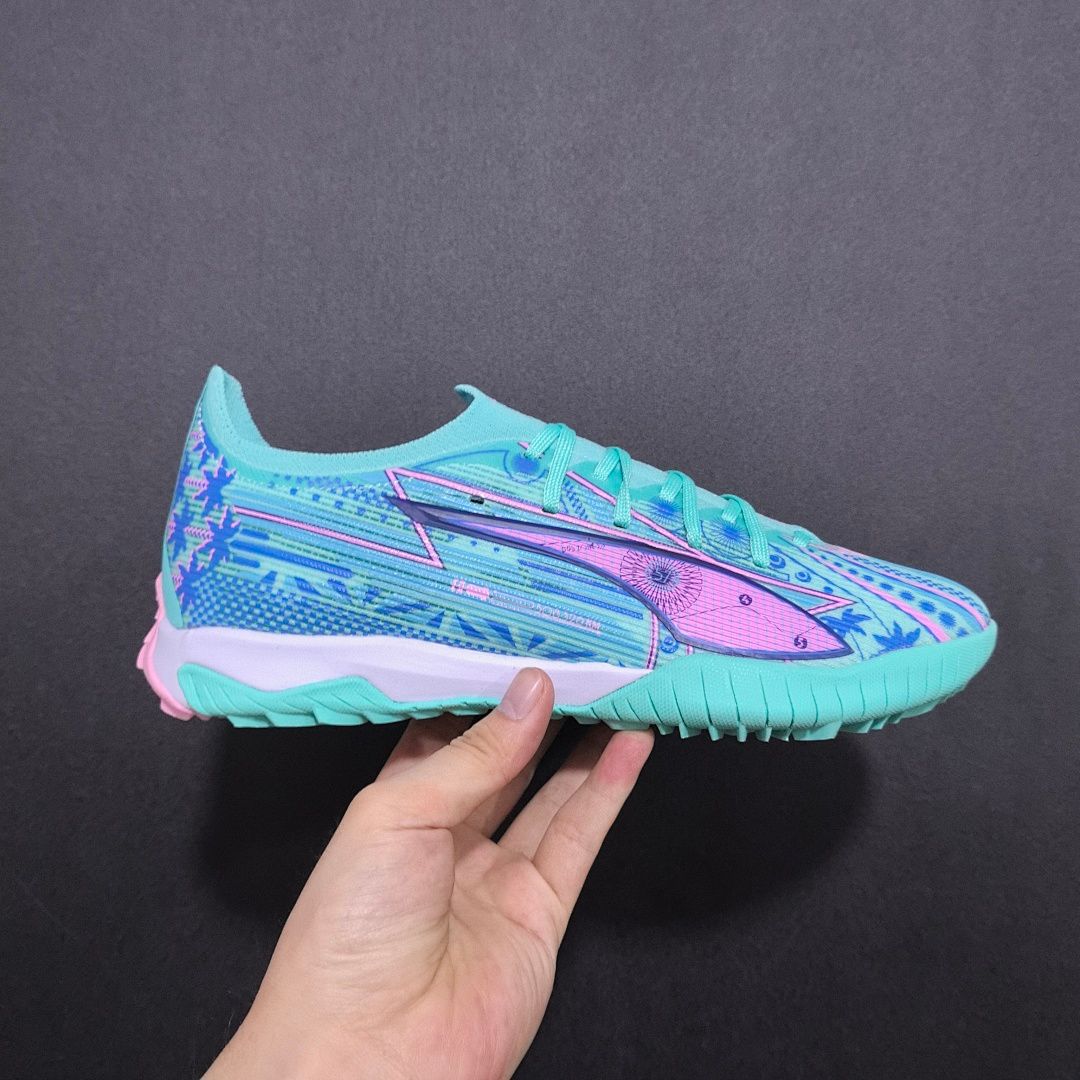Puma Ultra 5 V12 TF