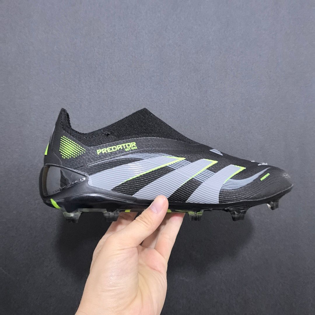 Adidas Predator 25 V12 FG