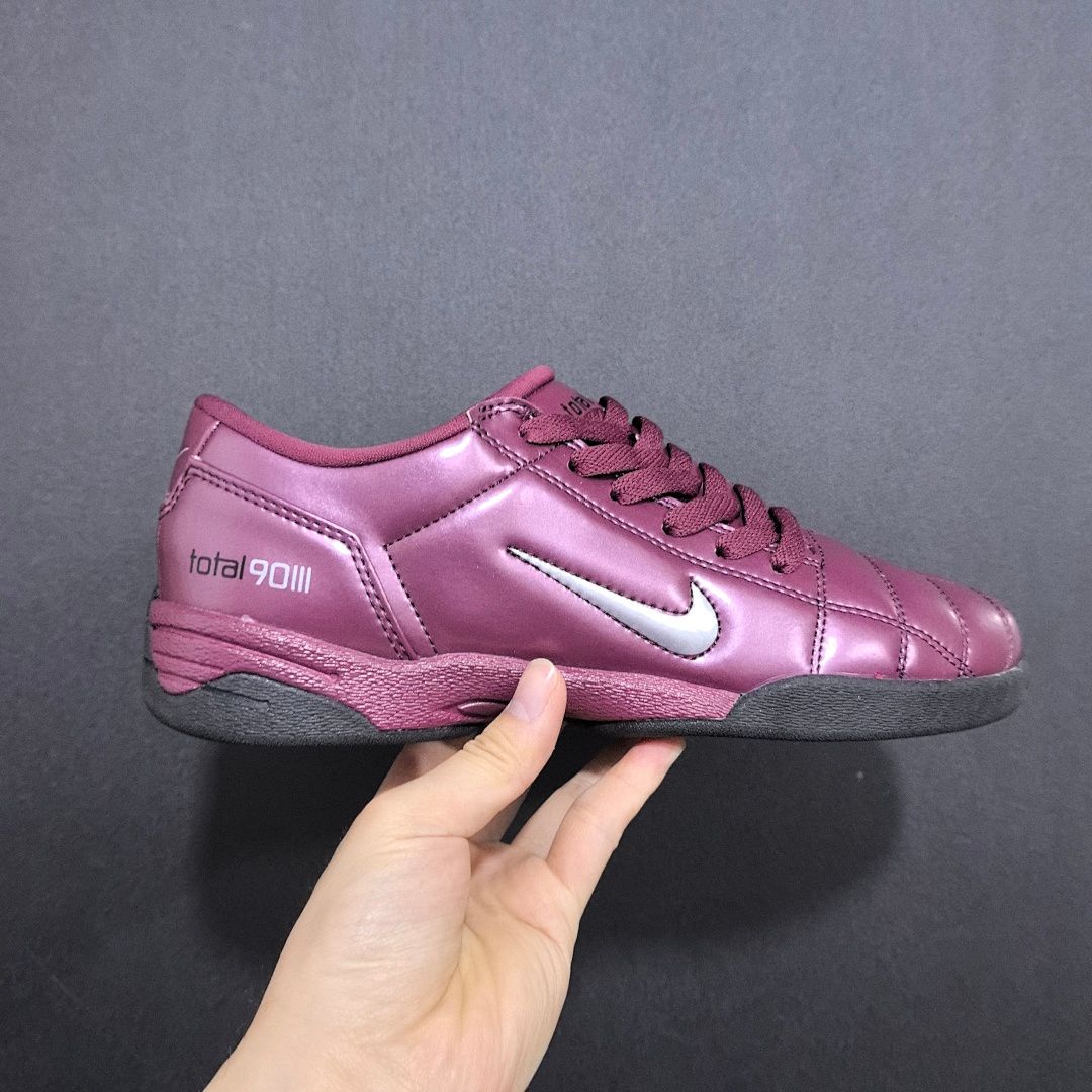 Nike T90 V3 IC