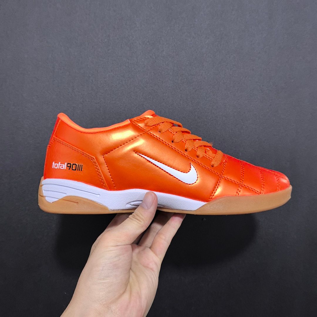 Nike T90 V5 IC