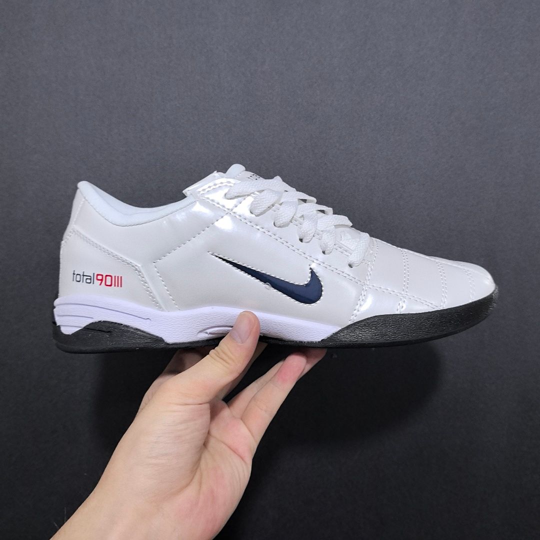 Nike T90 V6 IC