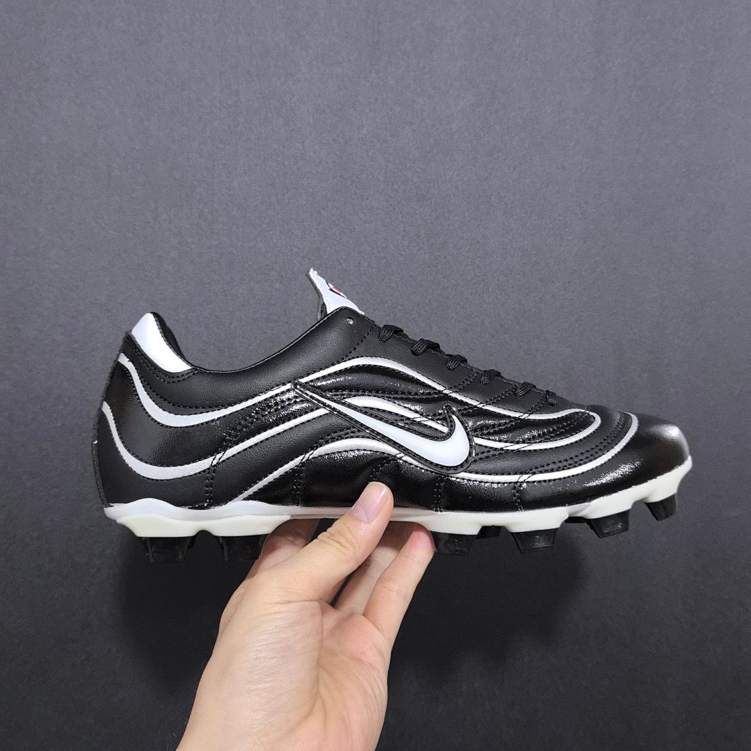 R9 Football Boot V5 FG