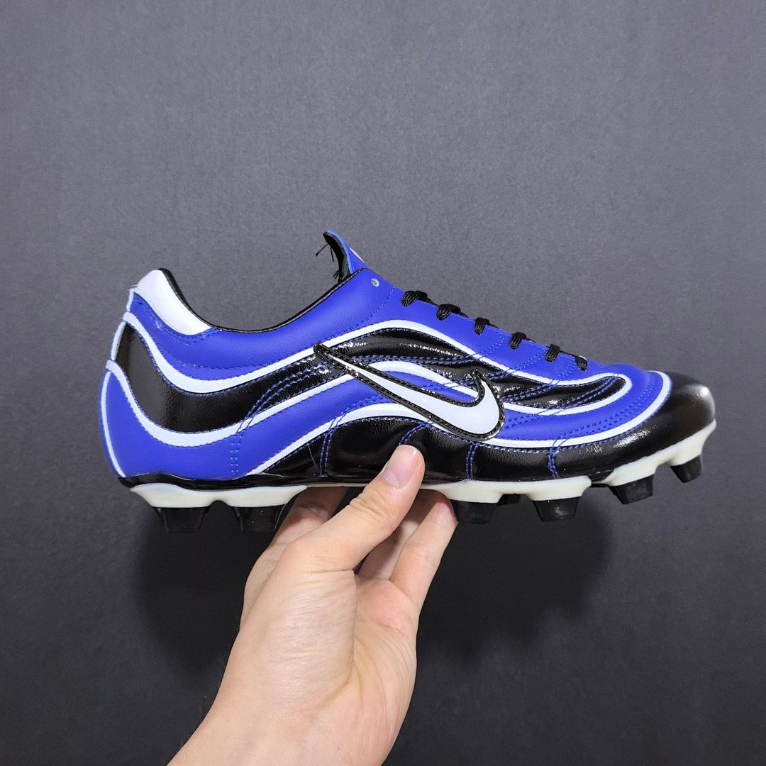 R9 Football Boot V8 FG