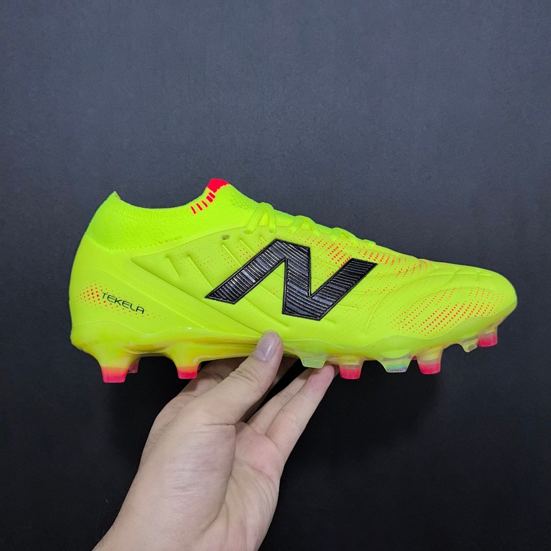 New Balance Football Boot V1 FG