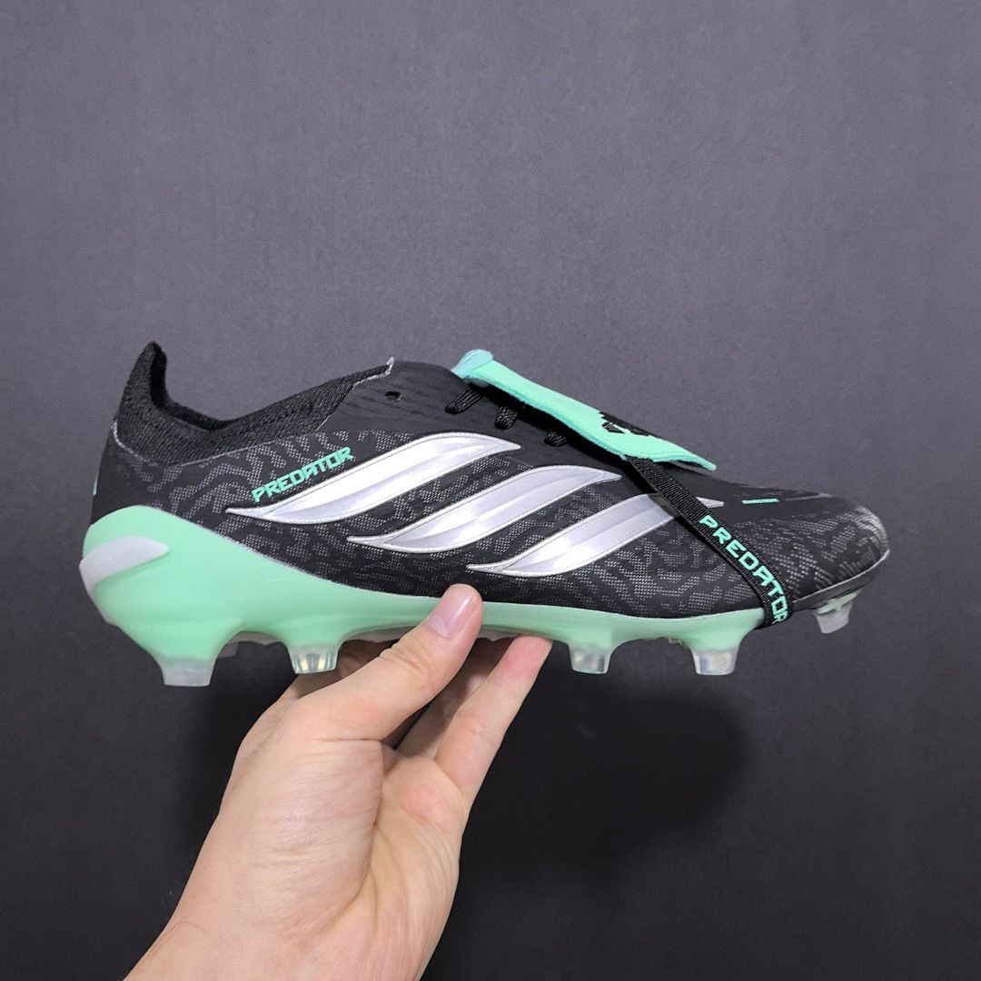 Adidas Predator 26 V20 FG
