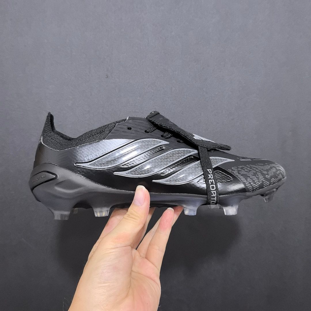 Adidas Predator 26 V37 FG