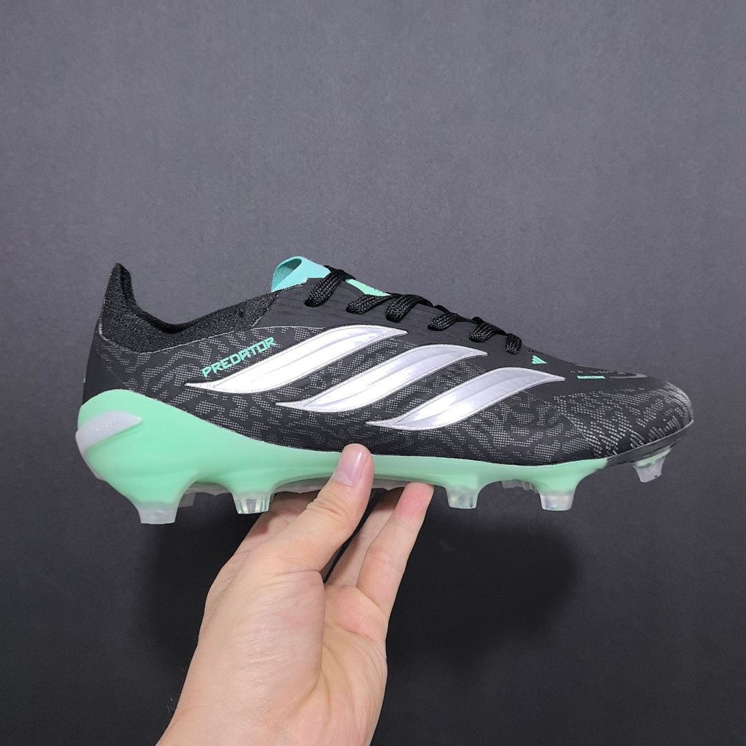 Adidas Predator 26 V16 FG
