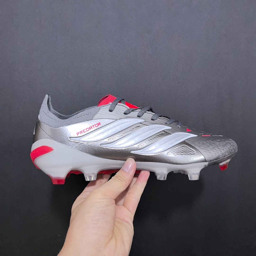 Adidas Predator 26 V18 FG