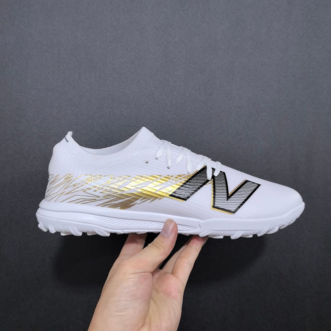 New Balance Football Boot V4 TF