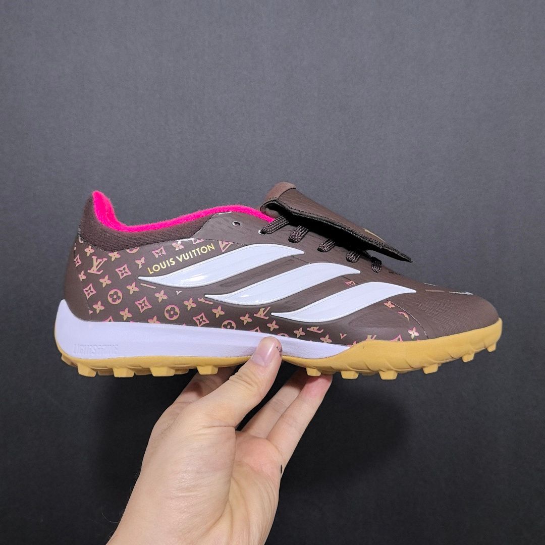 Adidas Predator 26 V6 TF