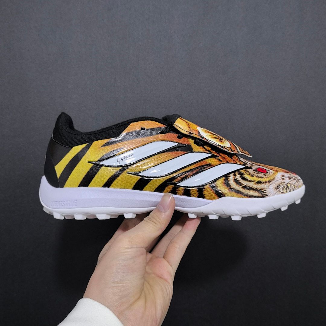 Adidas Predator 26 V8 TF