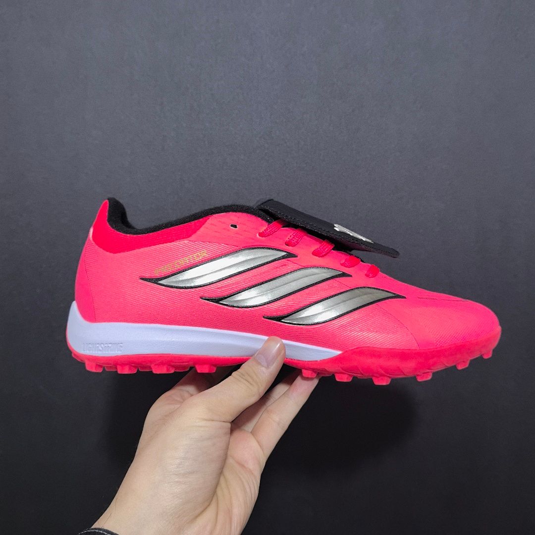 Adidas Predator 26 V9 TF