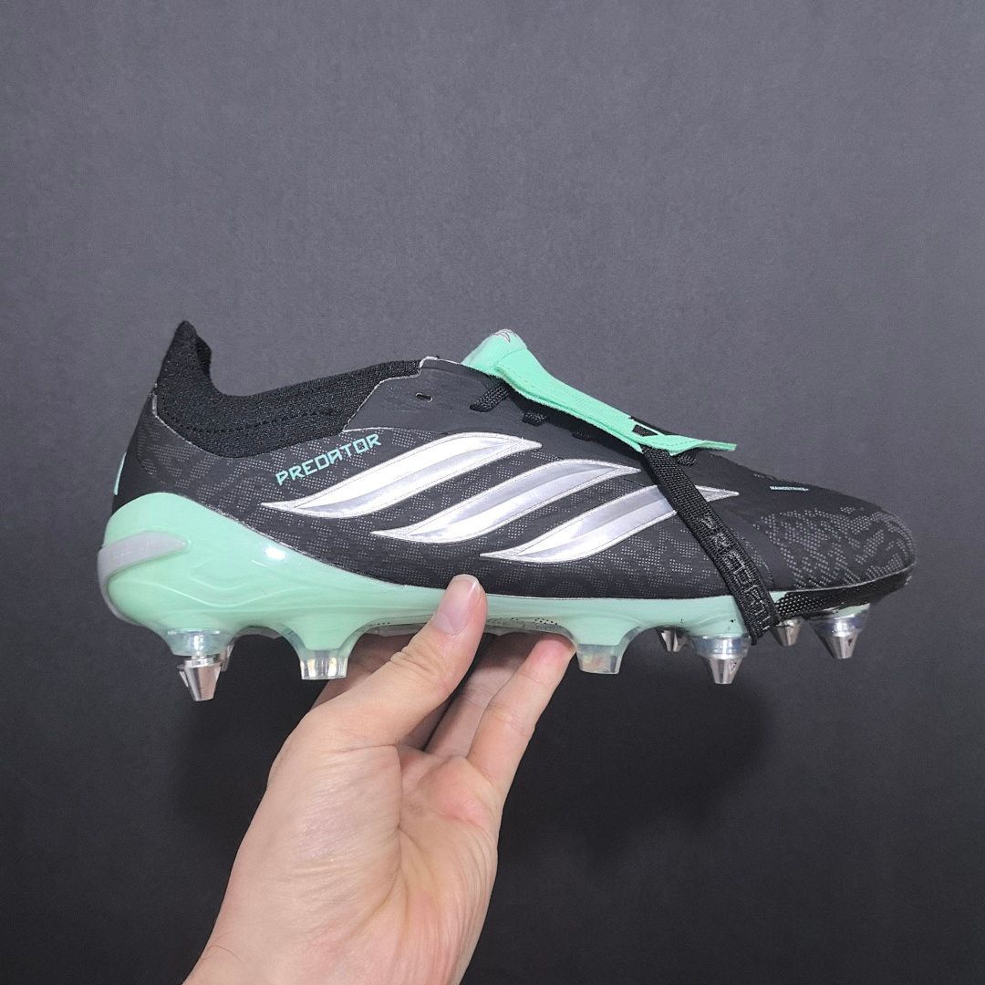 Adidas Predator 26 V8 SG