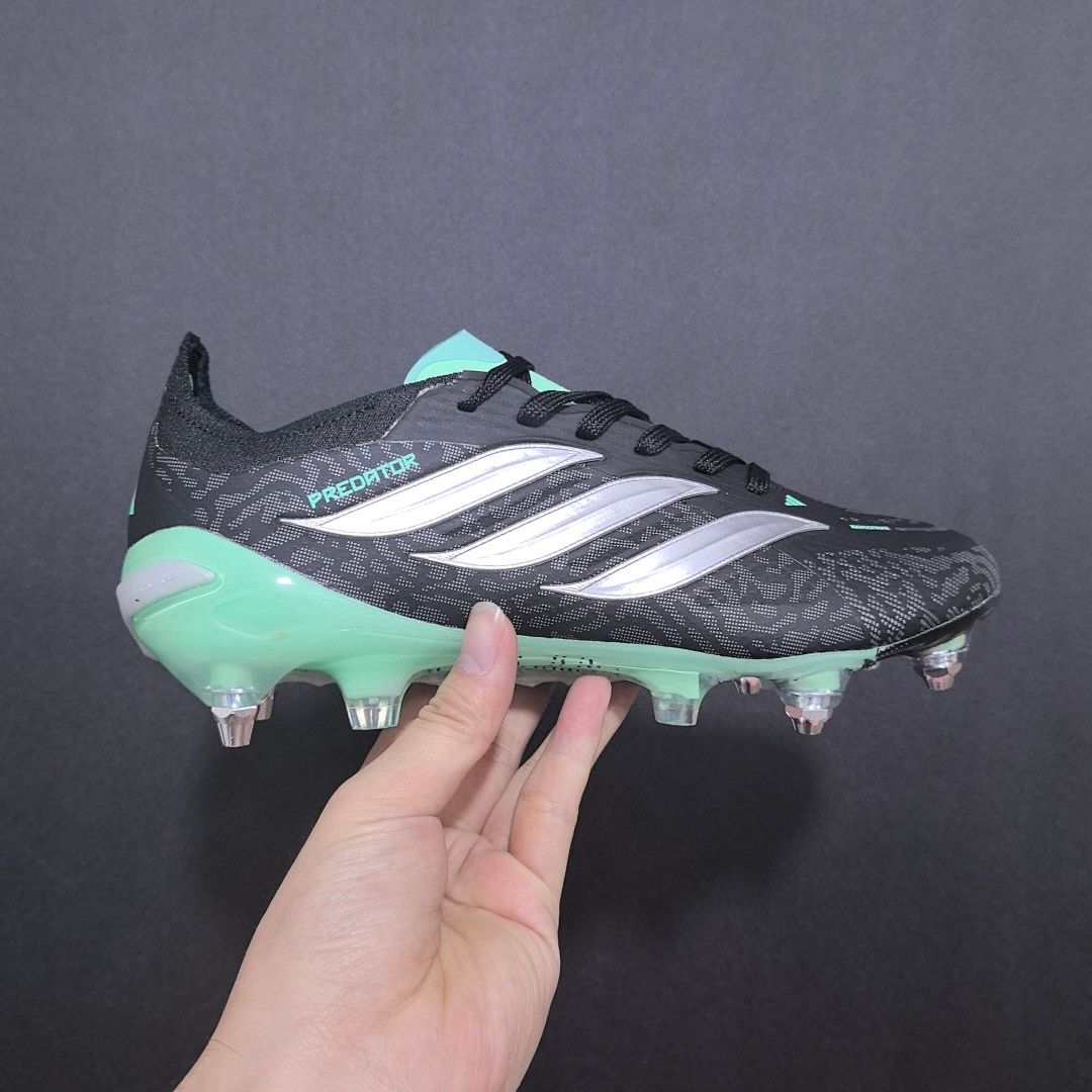 Adidas Predator 26 V6 SG