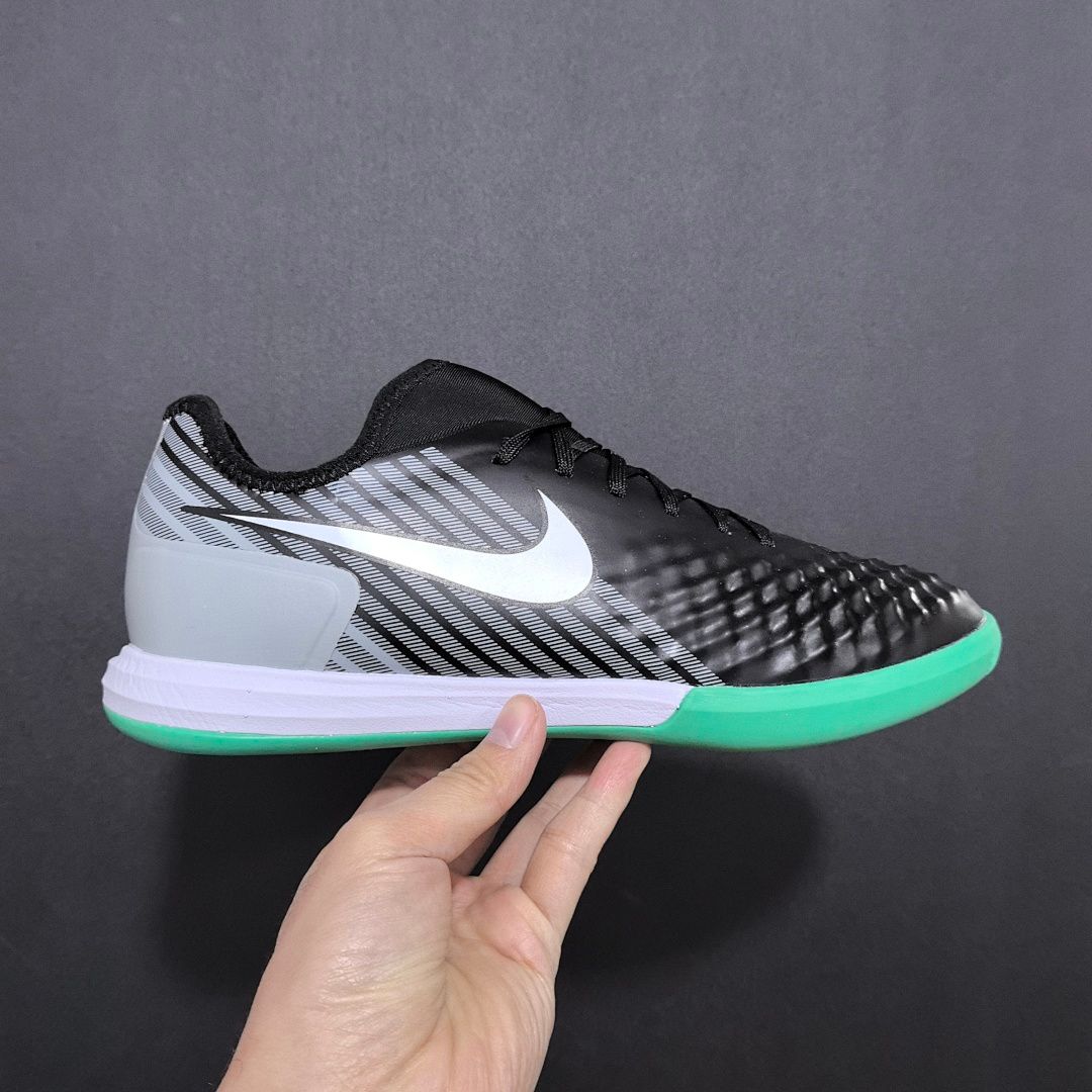 Nike Phantom GX 2 V1 IC