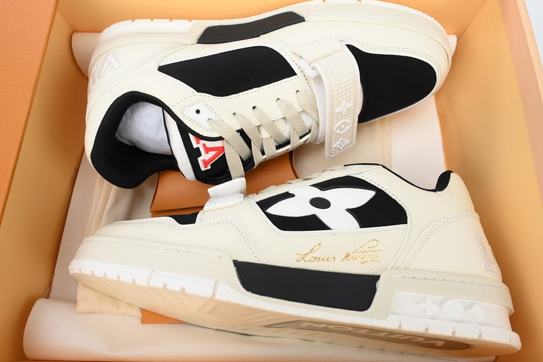 Louis Vuitton LV Trainer Black White (Colorway 2)