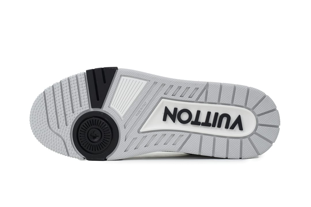 Louis Vuitton LV Trainer New Black White And