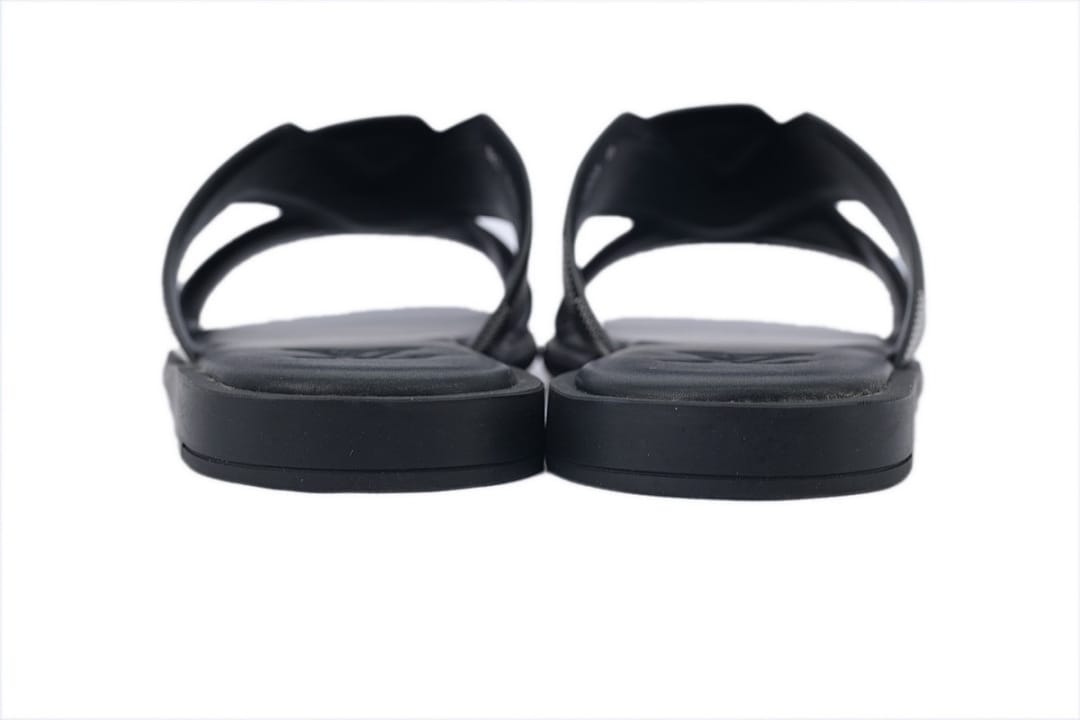 Louis Vuitton LV Slipper Strap Slippers Oasis Black And White Check