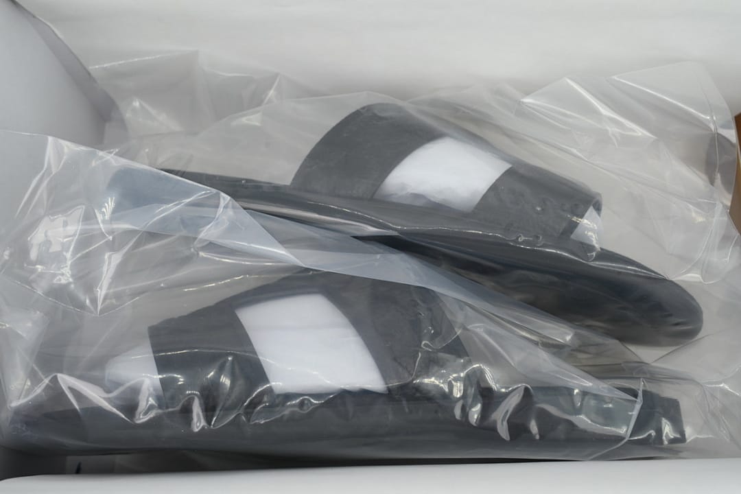 Louis Vuitton LV Slipper Strap Slippers Oasis Black Embossing