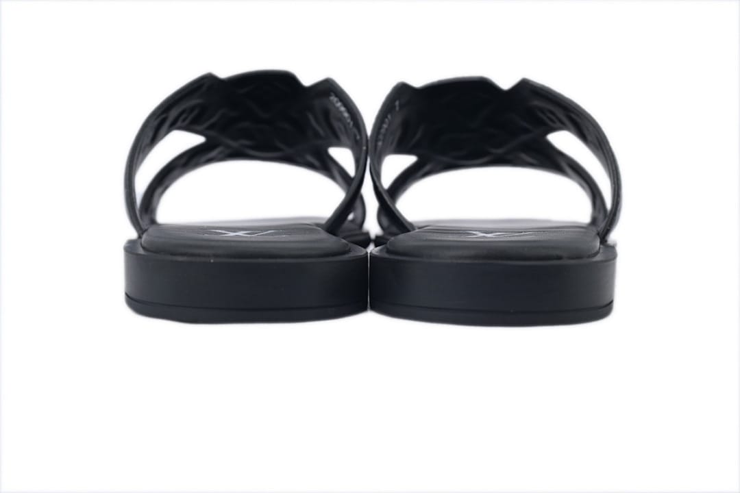 Louis Vuitton LV Slipper Strap Slippers Oasis Black Embossing