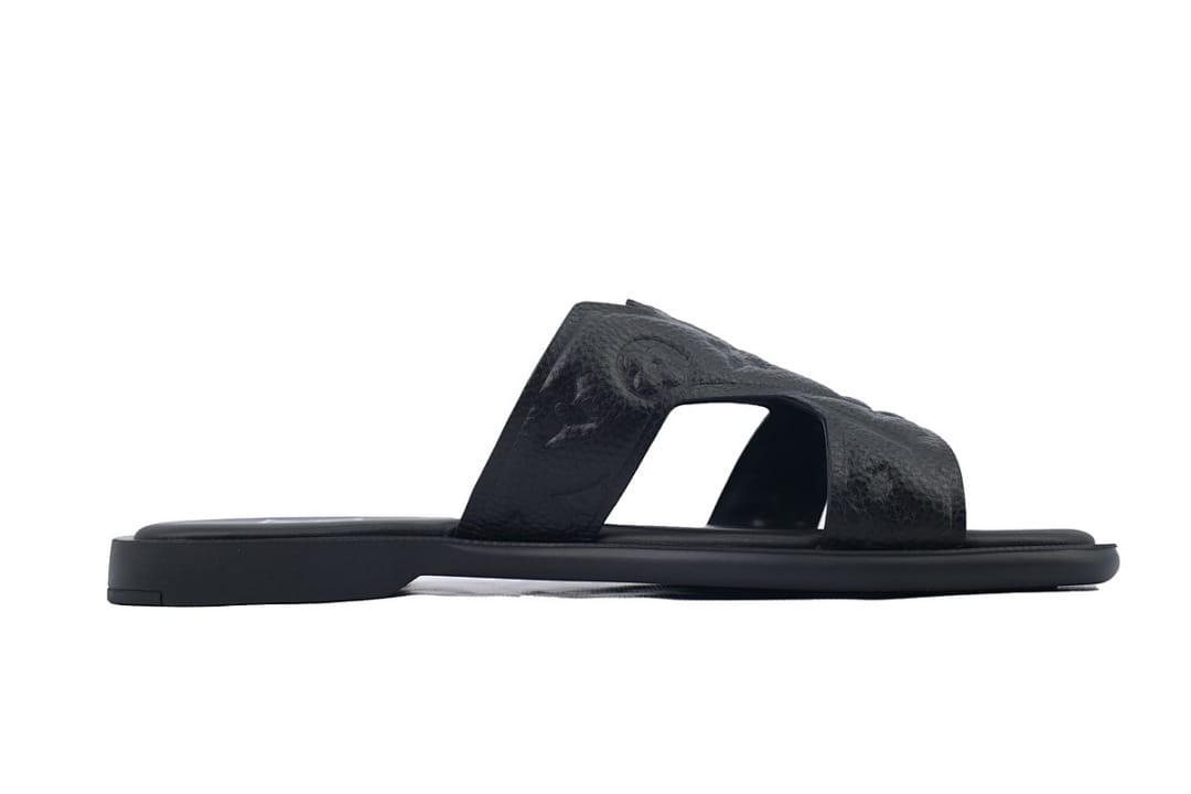 Louis Vuitton LV Slipper Strap Slippers Oasis Black Embossing