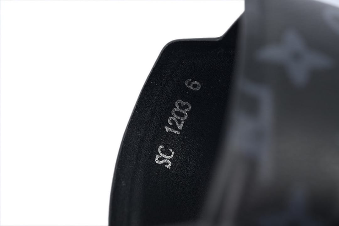 Louis Vuitton LV Slipper Strap Slippers Oasis Black Presbyopia