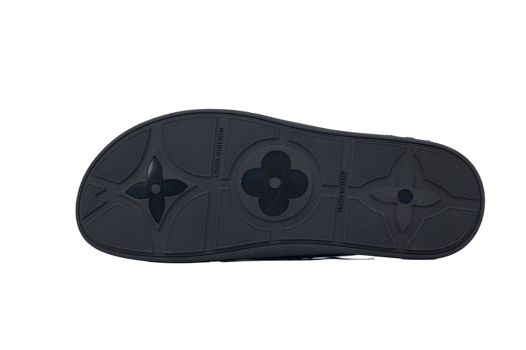 Louis Vuitton LV Slipper Flip Flops The Network Is Completely Black