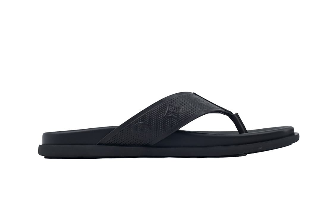 Louis Vuitton LV Slipper Flip Flops The Network Is Completely Black