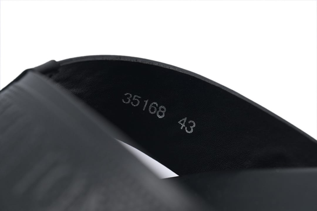 Louis Vuitton LV Slipper Flip Flops The Network Is Completely Black
