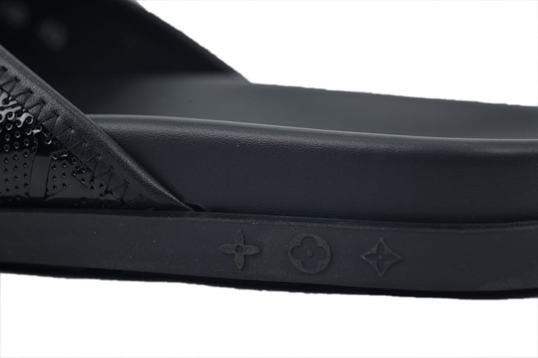 Louis Vuitton LV Slipper Flip Flops Black Skin